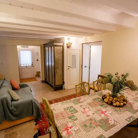 Palazzetto Del Pozzo Ferienhaus *